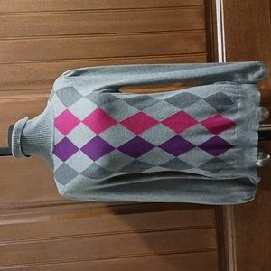 Argyle print turtleneck sweater. Small